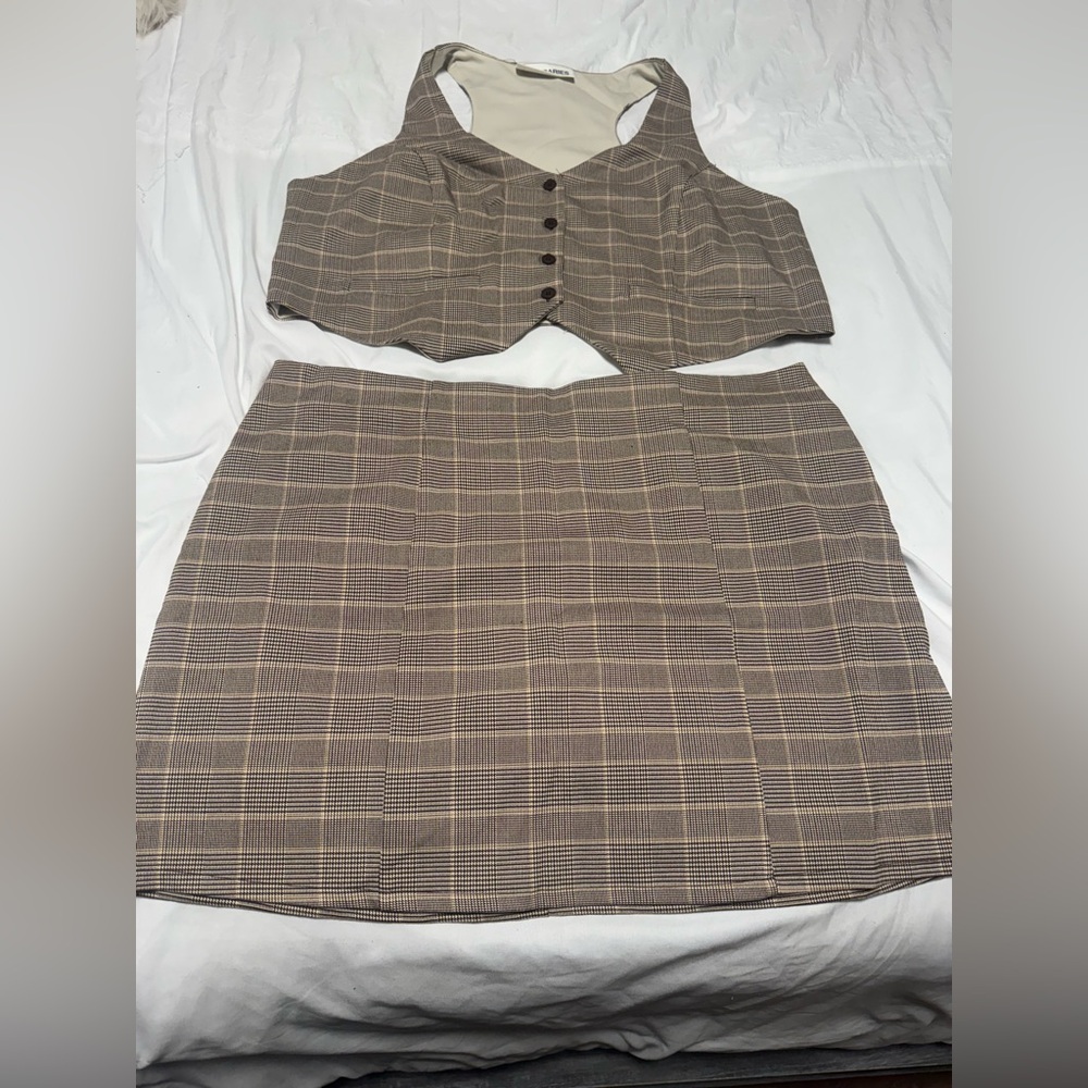 2pc skirt and vest set
